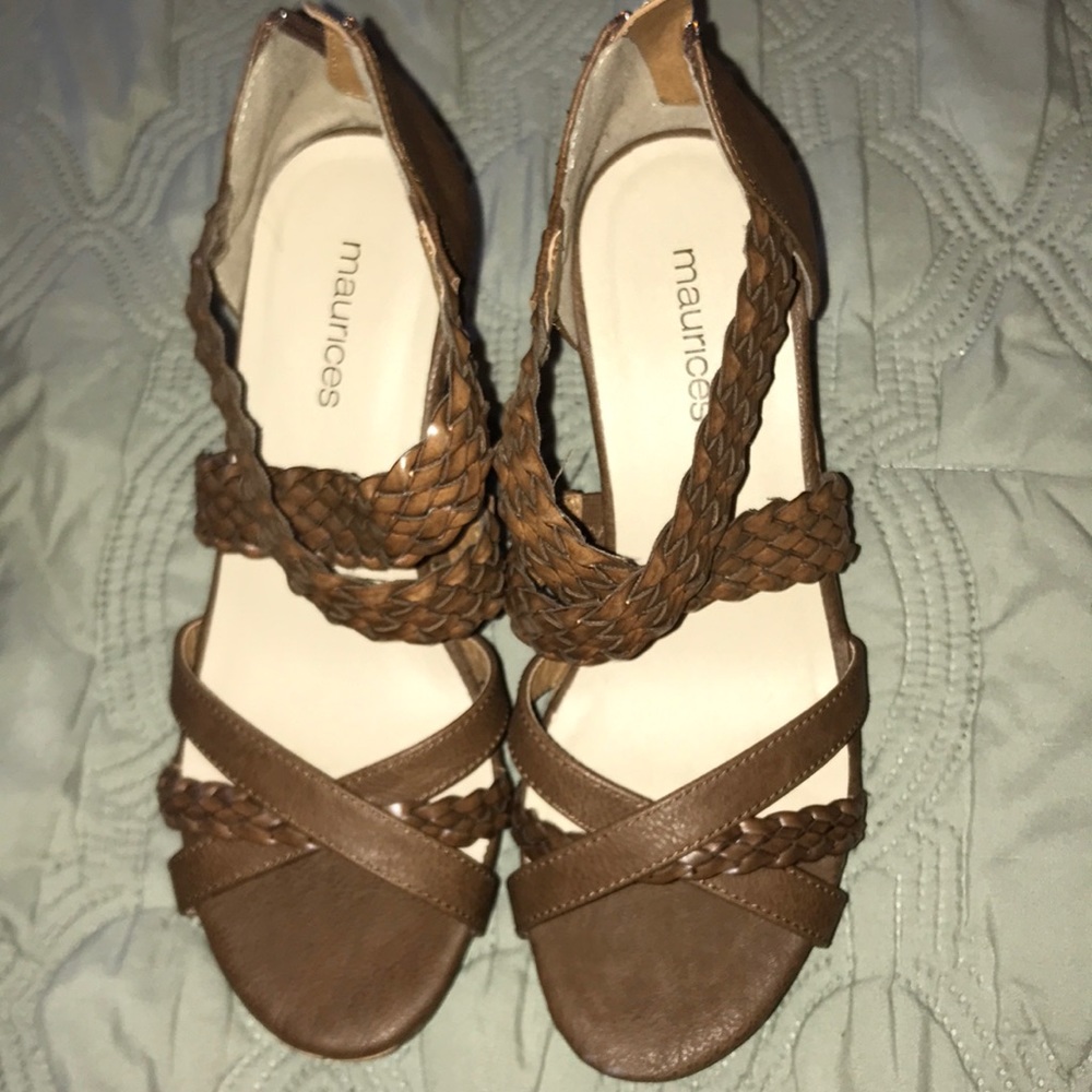 Maurice’s Brown Wedges